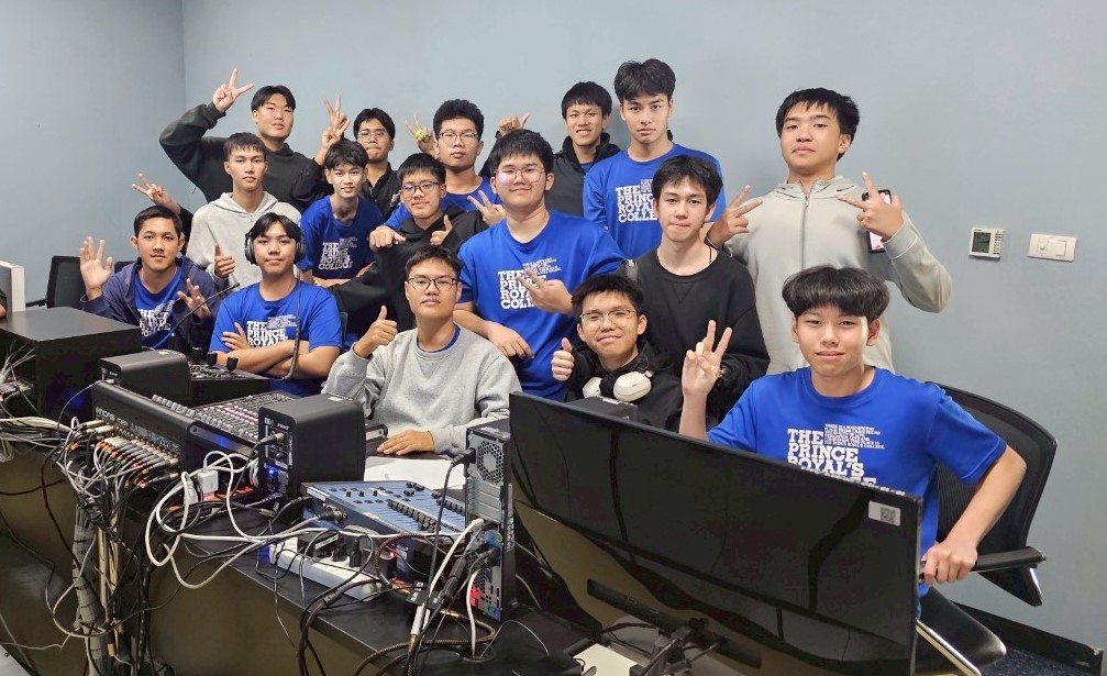 ต้อนรับคณะครูและนักเรียน จากโรงเรียนปรินส์รอยแยลส์วิทยาลัย 