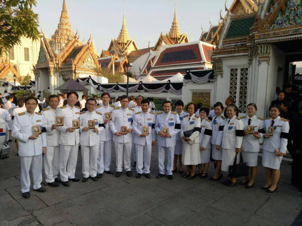 ร่วมเป็นเจ้าภาพในพิธีสวดบำเพ็ญพระราชกุศลสวดพระอภิธรรมฯพระบรมศพ พระบาทสมเด็จพระเจ้าอยู่หัวในรัชกาลที่ ๙