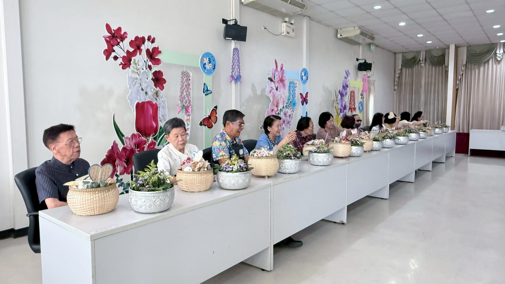 คณะวิทยาการจัดการ CMRU สืบสานประเพณี รดน้ำดำหัวอาจารย์อาวุโส เนื่องในเทศกาลปีใหม่เมือง